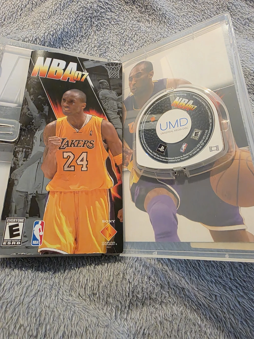2 NBA  Games  (PSP) - Gold and Black Wizards Cover..LIVE 07/08